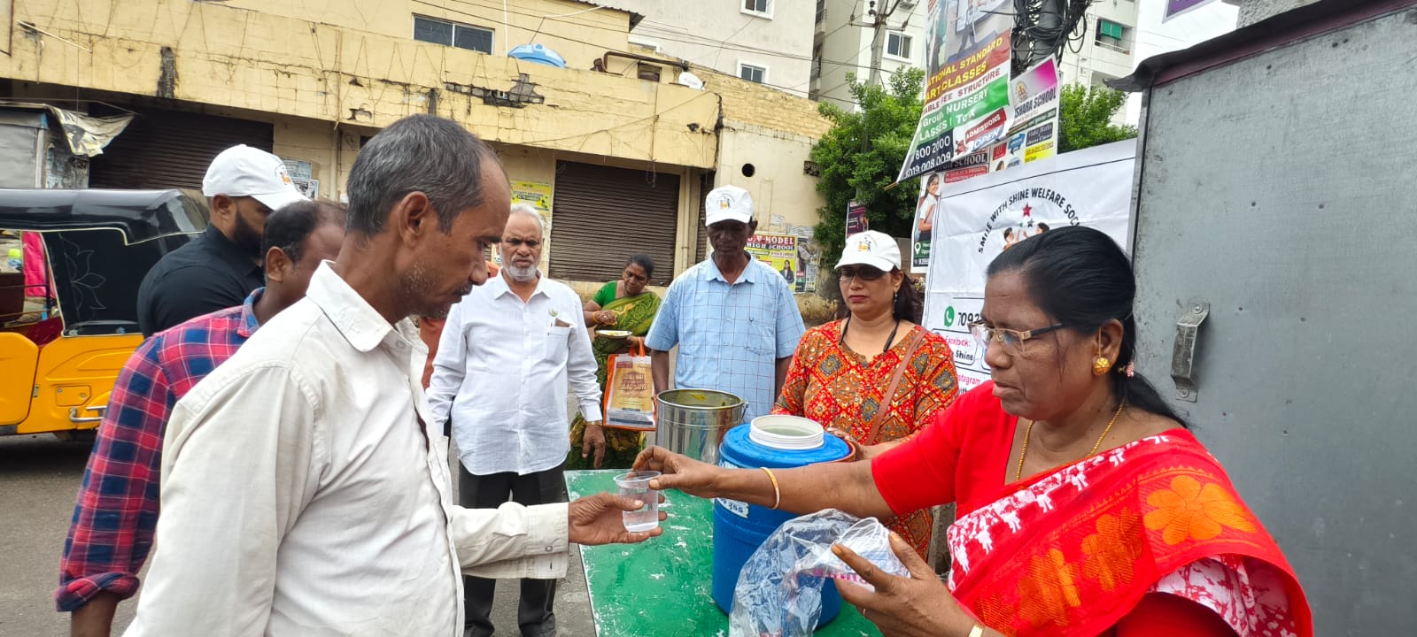 Setting up the Tuesday breakfast drive on a Hyderabad roadside